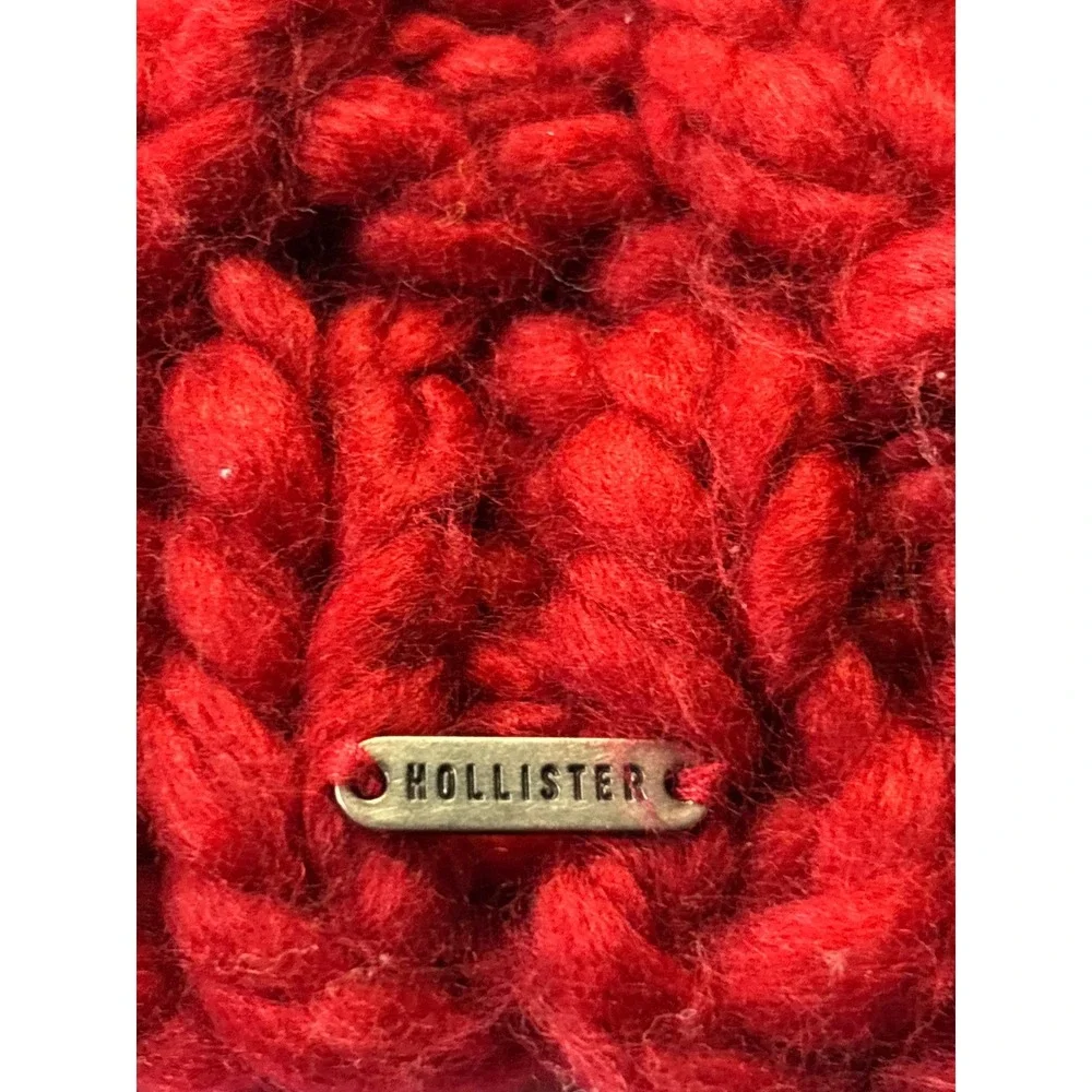 Hollister Red Chunky Cable Knit Pom-Pom Beanie Winter Hat
